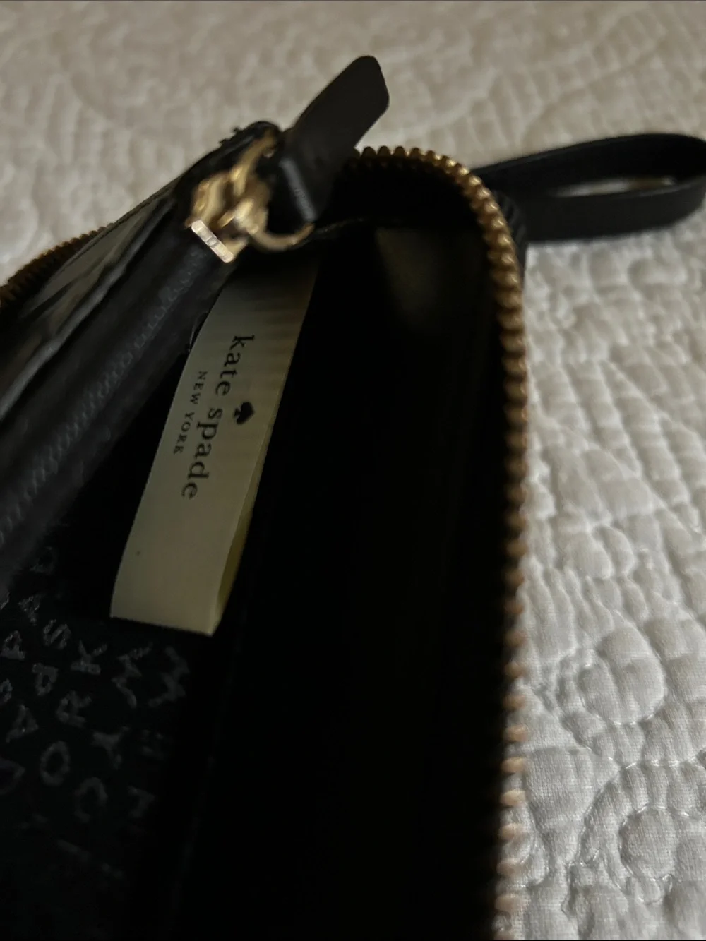 kate spade Anita Grove street black Pebbled Leather Wristlet Wallet zip around